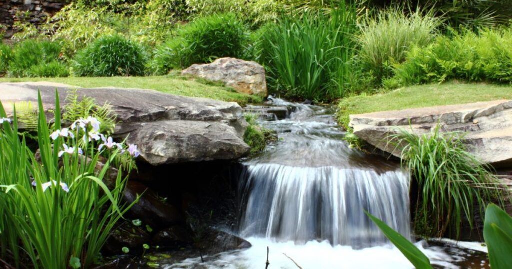 Aldridge-Gardens-Waterfall-in-Hoover