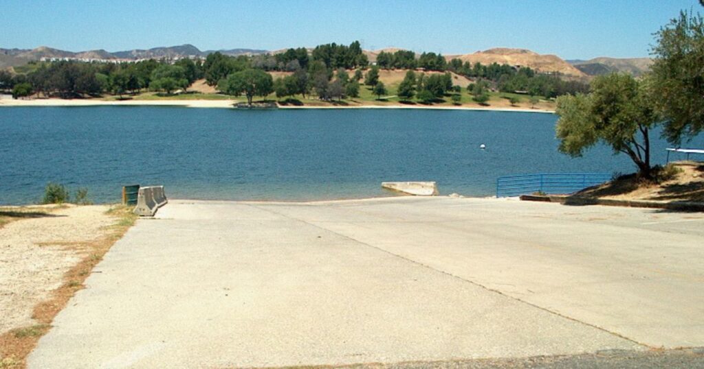 Castaic-Lake-Near-Bakersfield