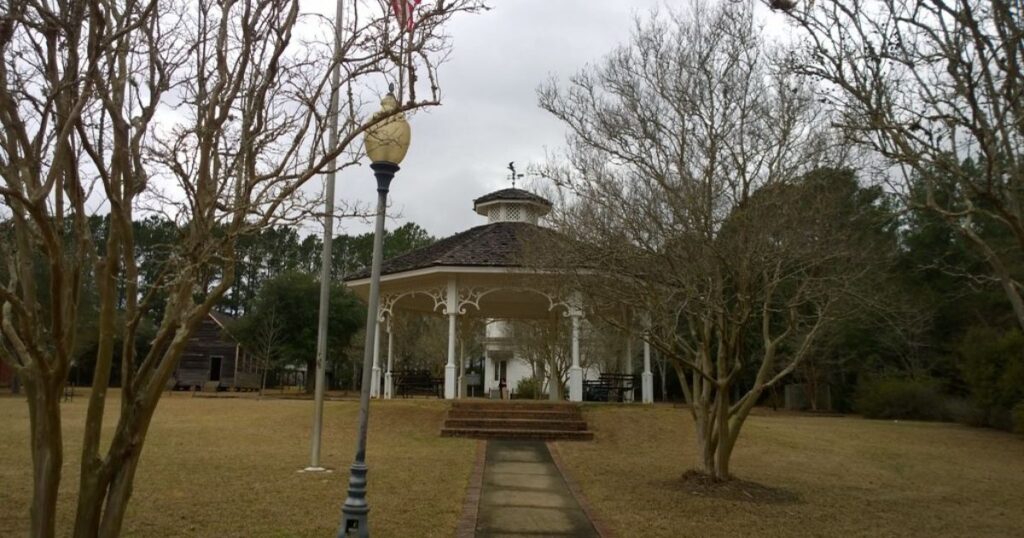 Landmark-Park-in-Dothan,-Alabama