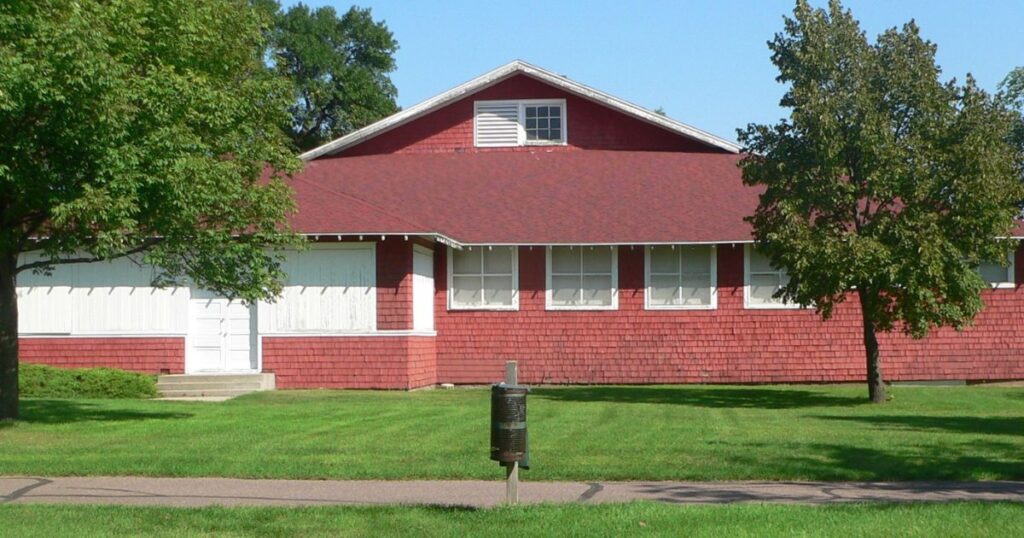 Wylie-Park-pavilion-in-Aberdeen