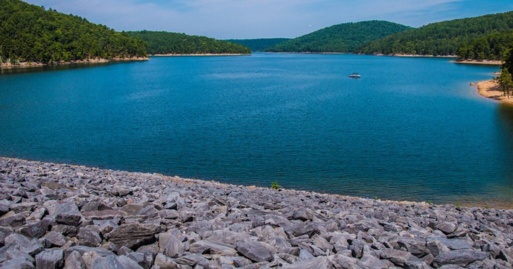 Lake-Ouachita-Beach