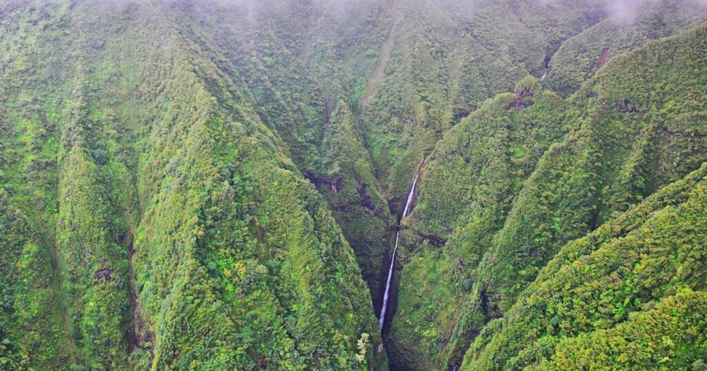 Sacred-Falls-Oahu