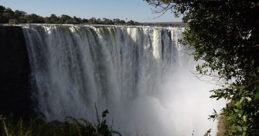 victoria-falls-zimbabwe