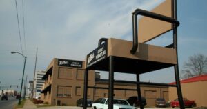 Worlds-Largest-Office-Chair-in-Anniston