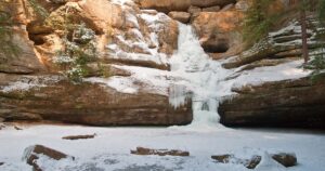 Cedar-Falls-in-winter,-Athens,-Ohio